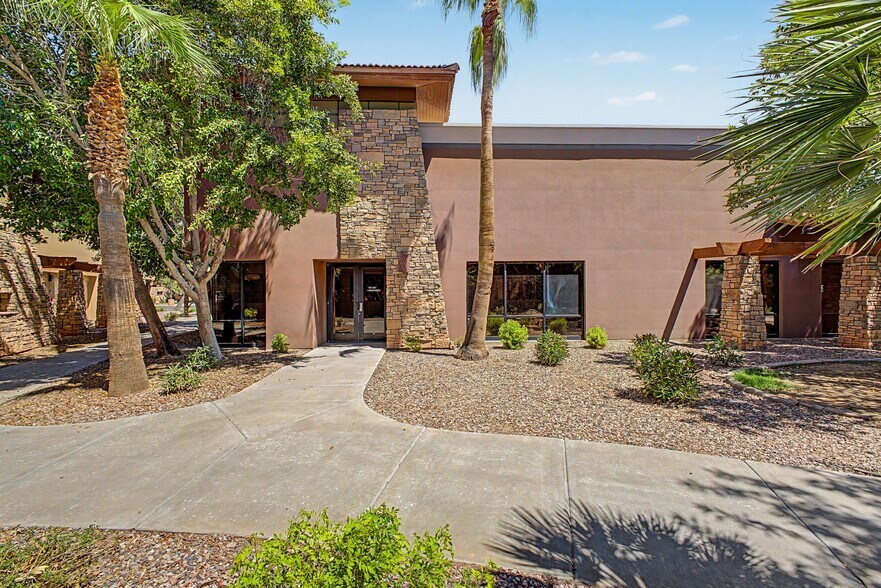 Primary Photo Of 2680 S Val Vista Dr, Gilbert Medical For Lease