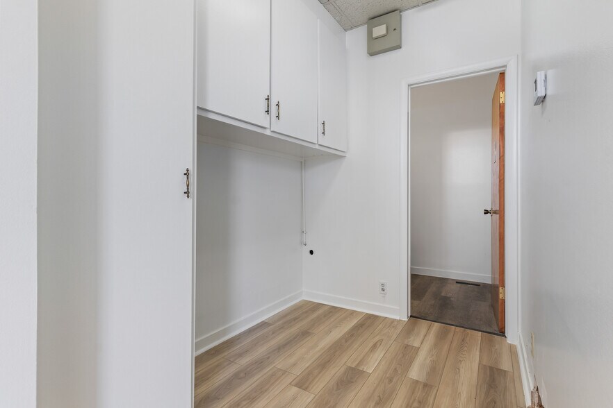 More Photos Of 2330 S Main St, Salt Lake City Office For Lease