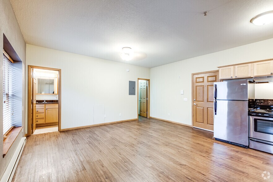 More Photos Of 137 E 17th St, Minneapolis Apartments For Sale