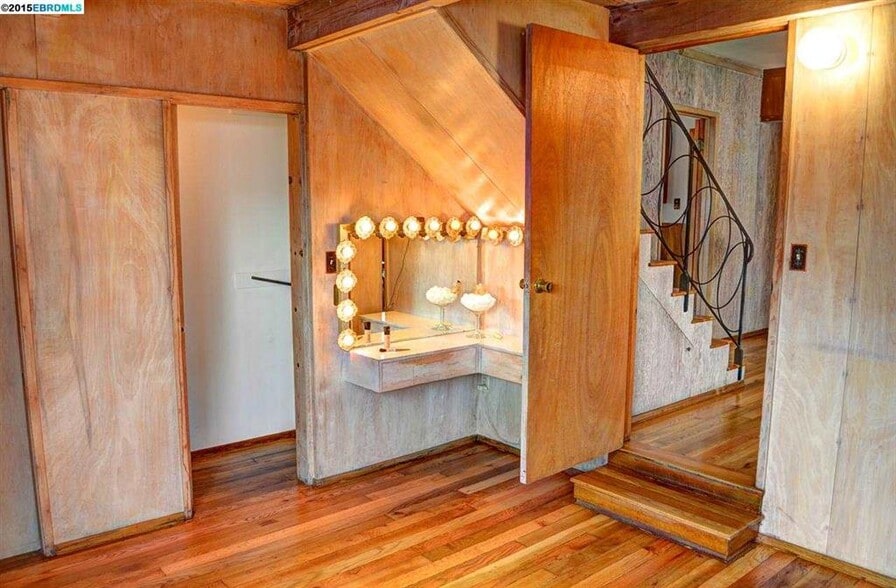 More Photos Of 986 Kains Ave, Albany Apartments For Sale