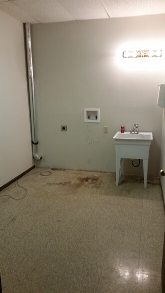More Photos Of 3601 W Harry St, Wichita Flex For Sale