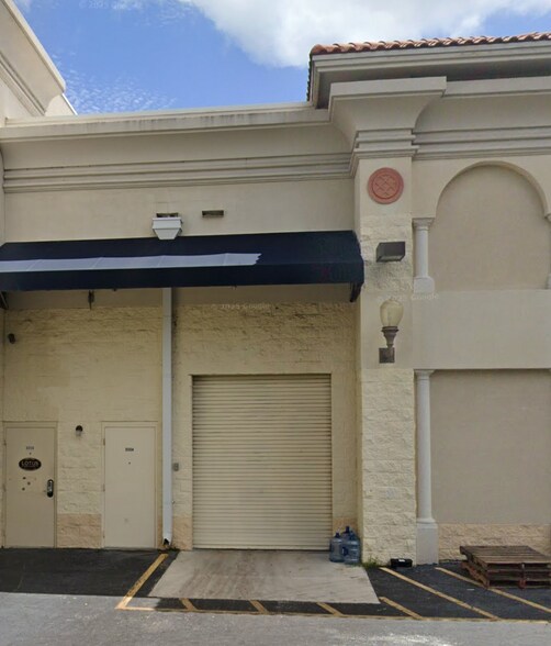 More Photos Of 3552-3558 NW Federal Hwy, Jensen Beach General Retail For Lease