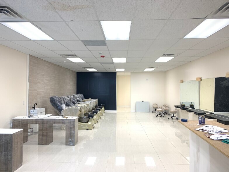 More Photos Of 470-472 Westbury Ave, Carle Place General Retail For Sale