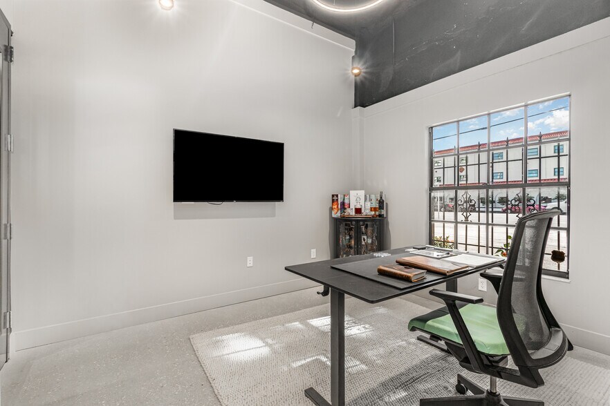 More Photos Of 1917 S Harbor City Blvd, Melbourne Office For Sale