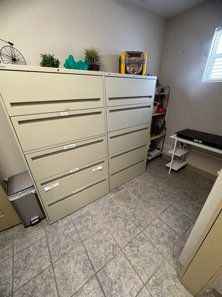 More Photos Of 1909 Indian Wells Rd, Alamogordo Loft Creative Space For Sale