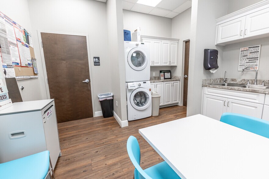 More Photos Of 809 County Road 466, Lady Lake Office For Sale