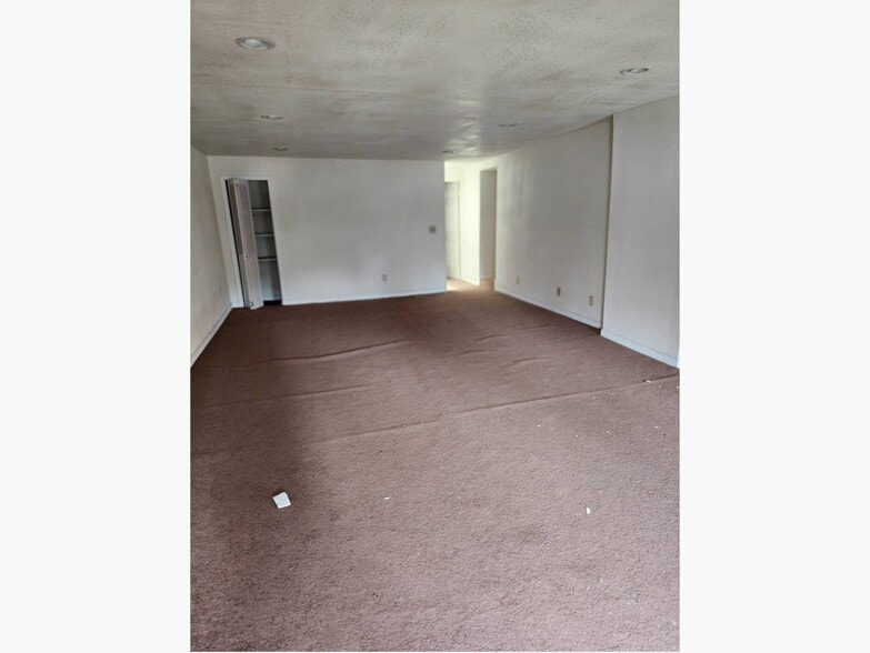 More Photos Of 707-709 Main St, Cincinnati Storefront Retail Residential For Sale