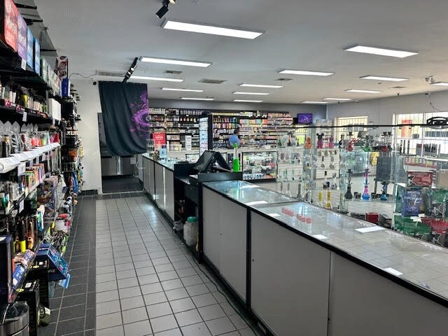 More Photos Of 8201 NW 10th St, Oklahoma City Service Station For Sale