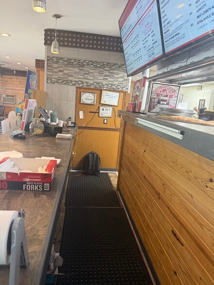 More Photos Of 1814 Mount Hope Chu Rd, Mc Leansville Restaurant For Lease