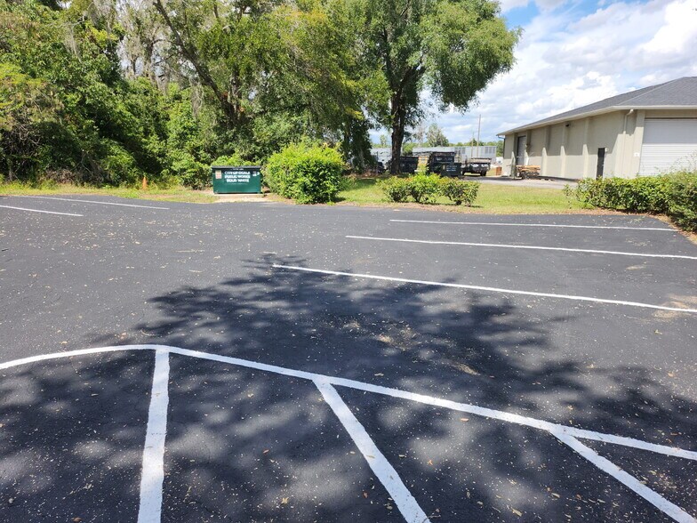 More Photos Of 1740 NE 23rd Ter, Ocala Warehouse For Lease