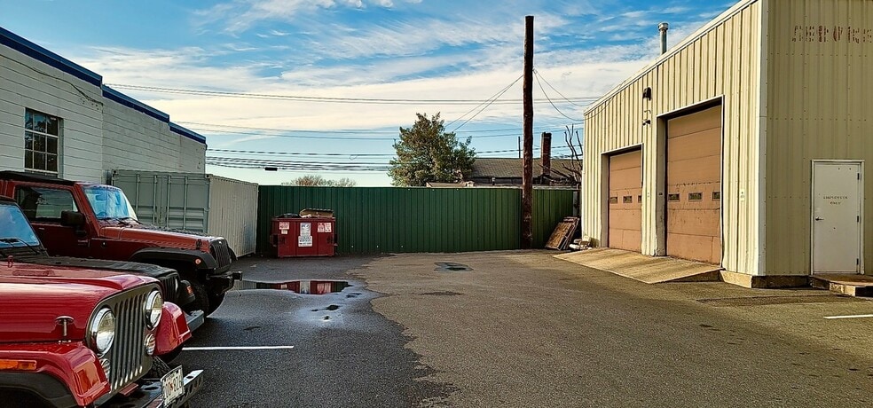 More Photos Of 7216 Ritchie Hwy, Glen Burnie Freestanding For Sale