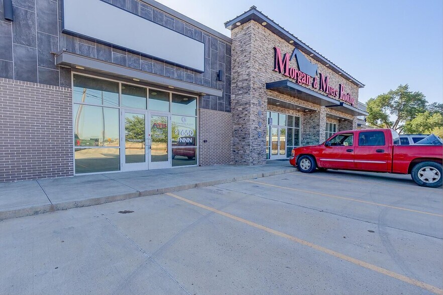 More Photos Of 7845 Canyon Dr, Amarillo Loft Creative Space For Lease