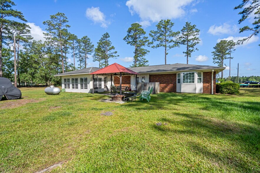 More Photos Of 695 Blue Jay Rd, Rincon General Retail For Sale