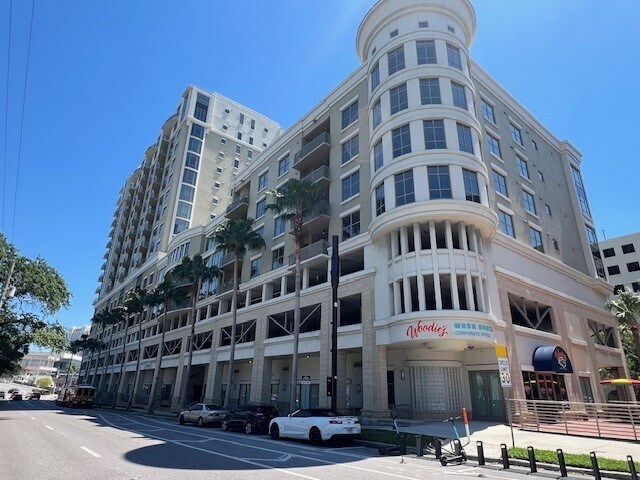 Primary Photo Of 142 W Platt St, Tampa Office Residential For Lease