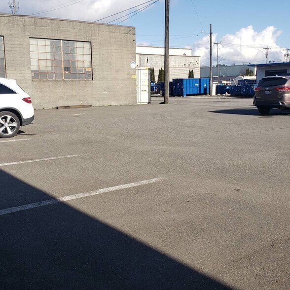 More Photos Of 5015-5025 Colorado Ave S, Seattle Warehouse For Lease