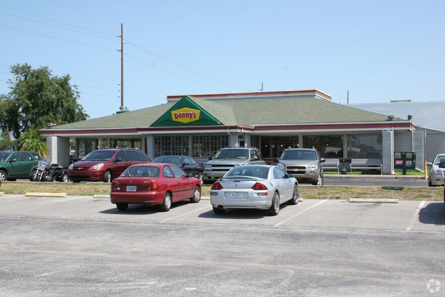 More Photos Of 940 Missouri Ave N, Largo Restaurant For Lease