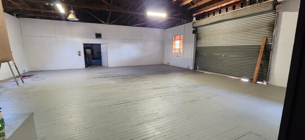 More Photos Of 1368 N Blackstone Ave, Fresno Freestanding For Lease