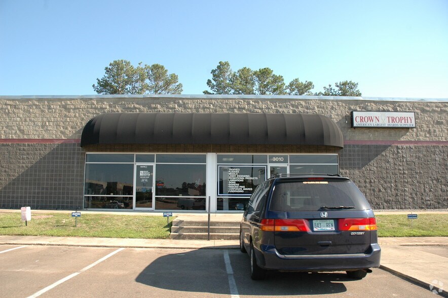 More Photos Of 3010 Lakeland Cv, Flowood Loft Creative Space For Lease