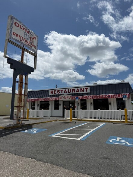 More Photos Of 3245 Tamiami Trl, Port Charlotte Restaurant For Sale