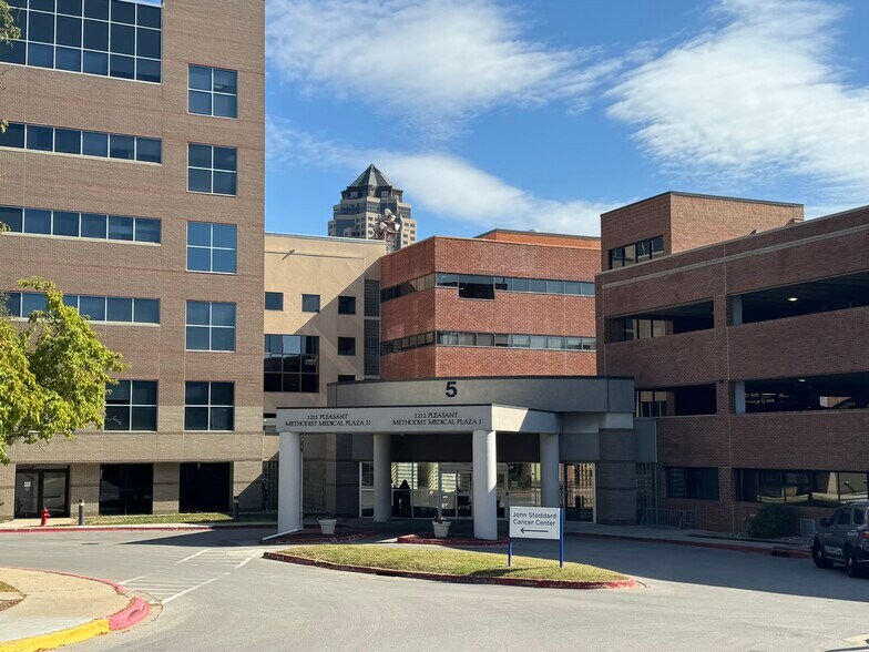 Primary Photo Of 1212 Pleasant St, Des Moines Healthcare For Lease