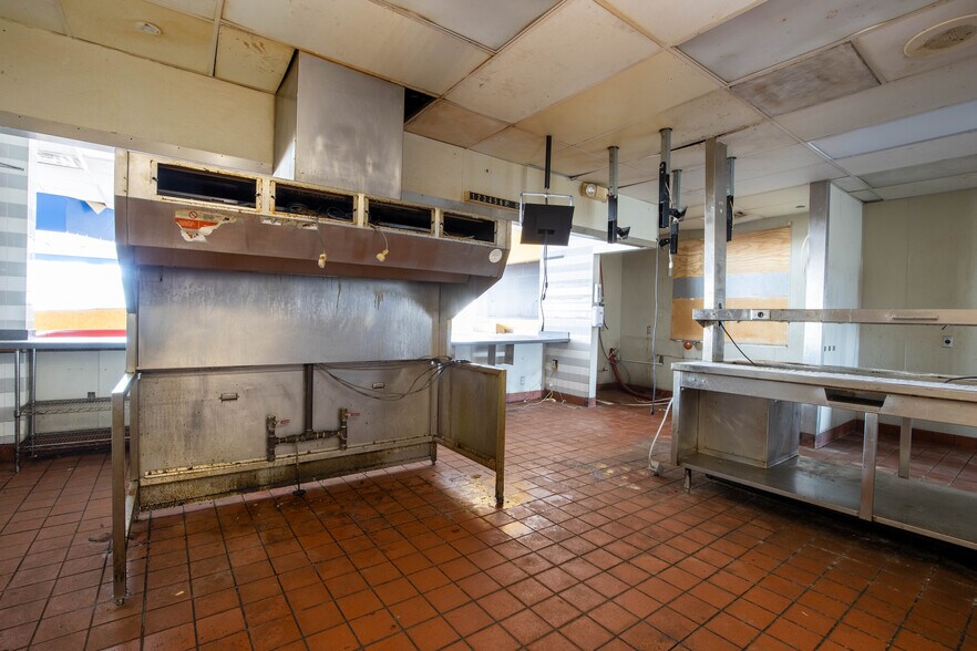 More Photos Of 14109 Highway 226 S, Spruce Pine General Retail For Sale