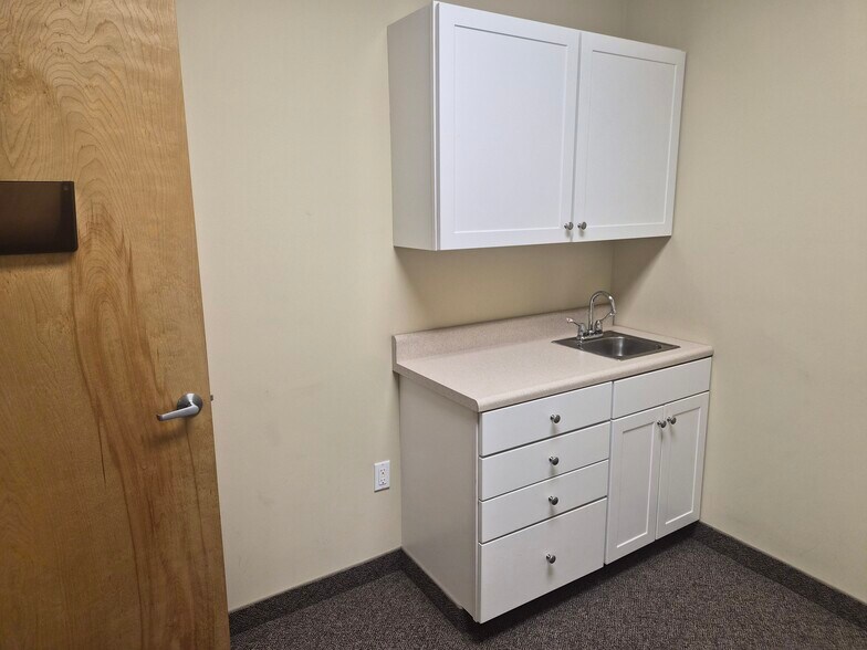 More Photos Of 220 Brighton Rd, Cape May Court House Office For Sale