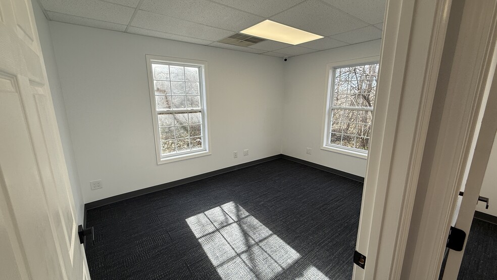 More Photos Of 11801 Brinley Ave, Louisville Medical For Lease