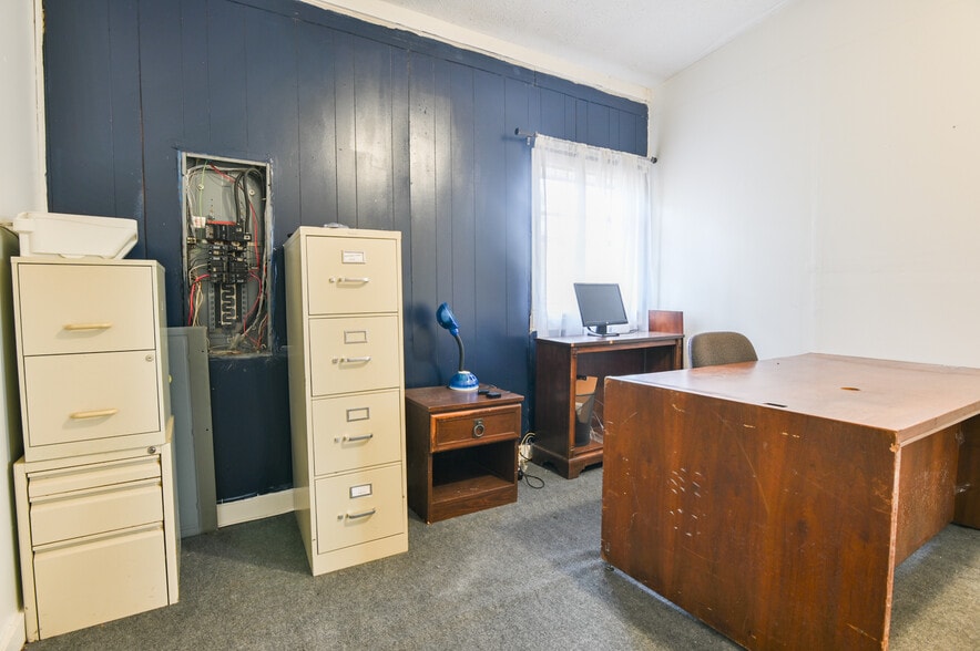 More Photos Of 2766 White Oak Dr, Decatur Religious Facility For Sale