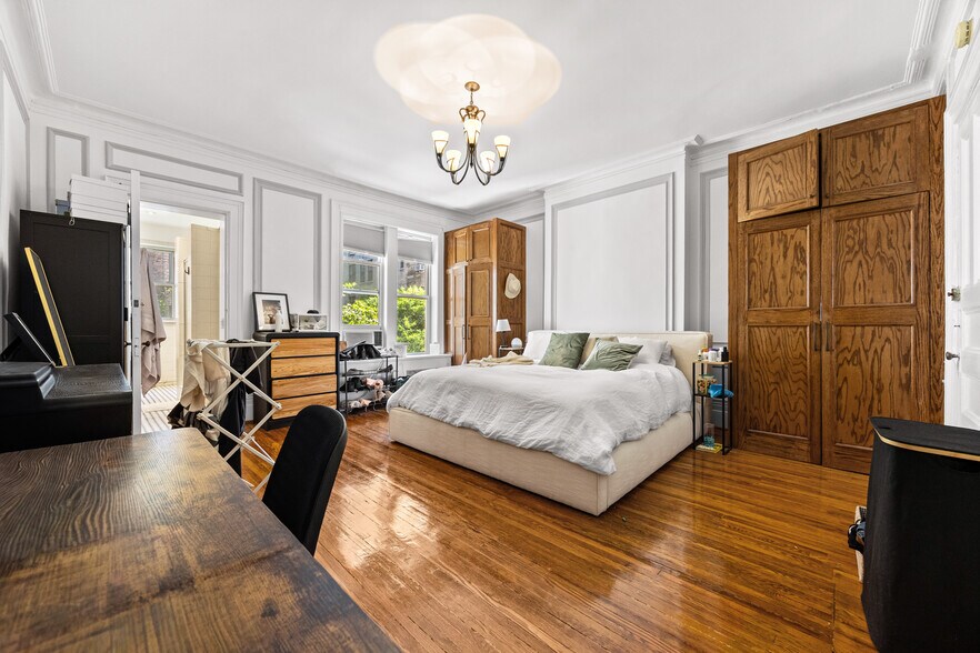 More Photos Of 311 W 78th St, New York Apartments For Sale