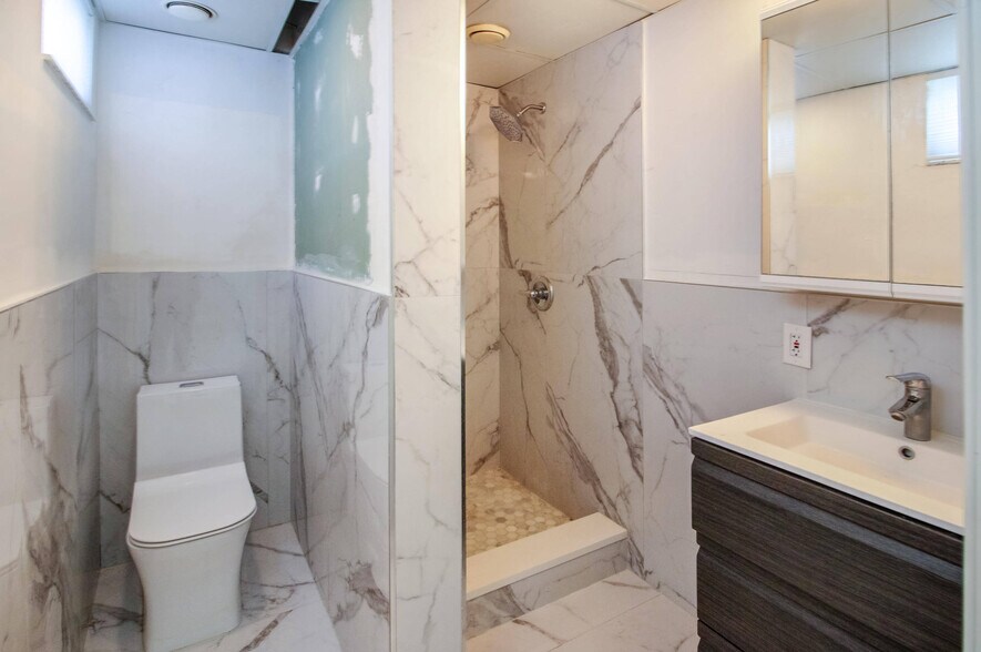 More Photos Of 2745 N Federal Hwy, Delray Beach Office Residential For Lease