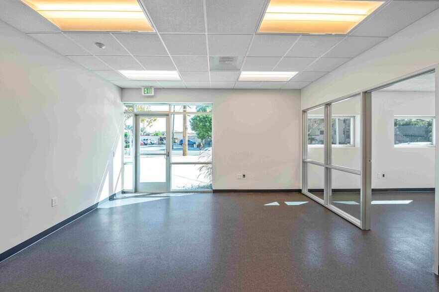 More Photos Of 922-926 S Lyon St, Santa Ana Unknown For Lease