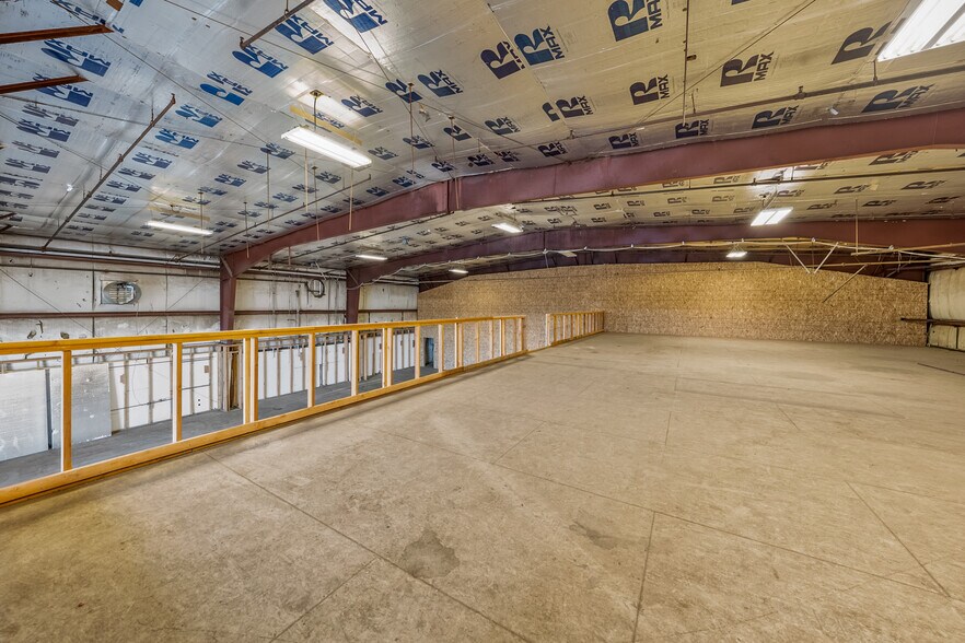 More Photos Of 1385 Antelope Rd, White City Manufacturing For Lease