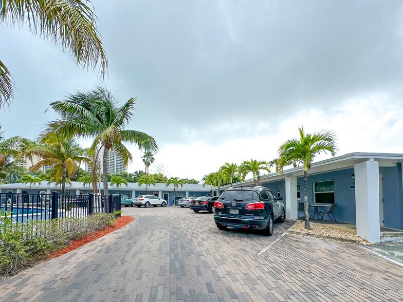 More Photos Of 3021 N Ocean Dr, Riviera Beach Apartments For Sale