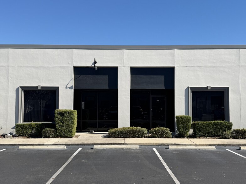 More Photos Of 9225 Ulmerton Rd, Largo Light Manufacturing For Sale