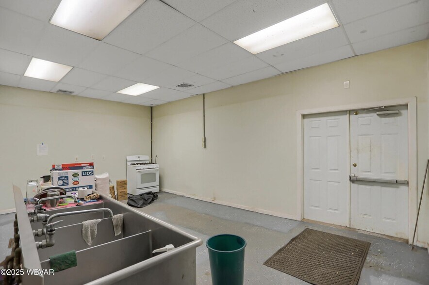 More Photos Of 8265 State Route 405, Milton Freestanding For Sale