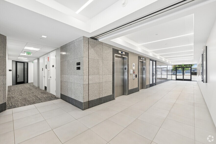 More Photos Of 6345 Balboa Blvd, Encino Unknown For Lease