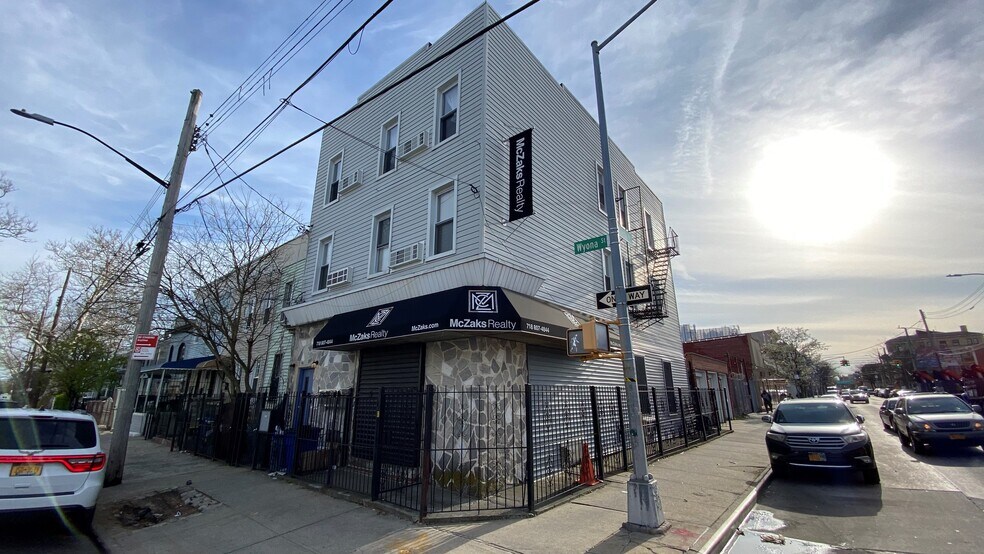 More Photos Of 174 Wyona St, Brooklyn Office Residential For Lease