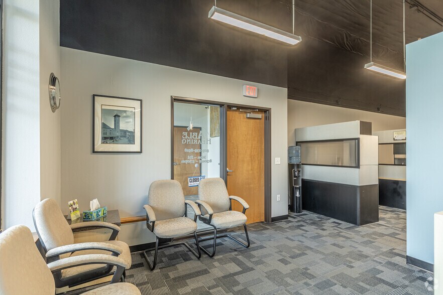 More Photos Of 512-514 7th St, Oregon City Medical For Sale