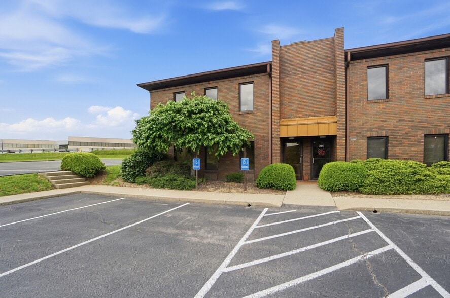 More Photos Of 4753-4759 Cornell Rd, Blue Ash Medical For Sale