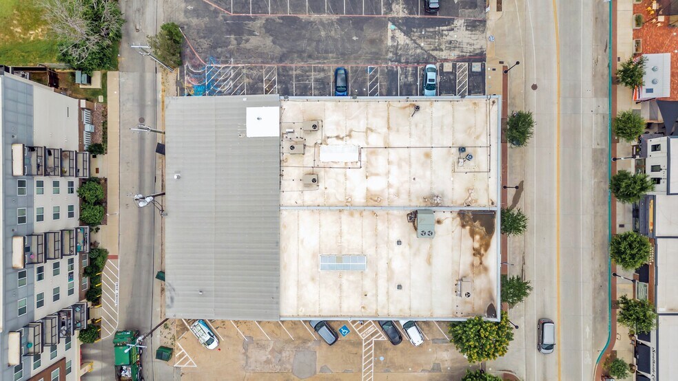 More Photos Of 122 S Main St, Fort Worth Office For Sale