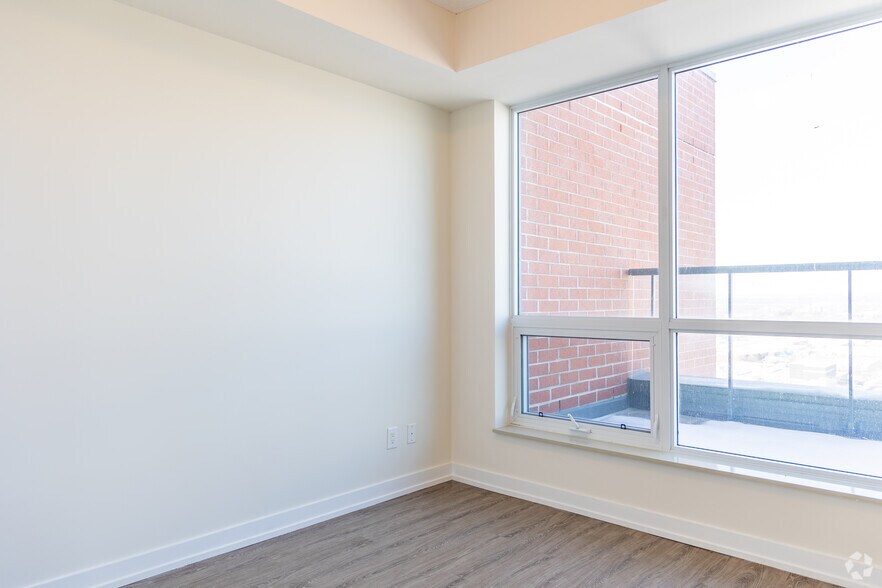 More Photos Of 73 Bayly St W, Ajax Apartments For Lease