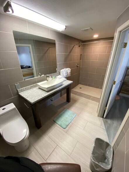 More Photos Of 18088 Highway 395, Lakeview Hospitality For Sale