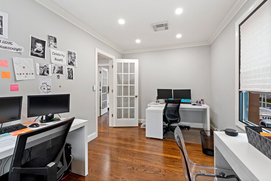 More Photos Of 6939 Amboy Rd, Staten Island Office For Lease