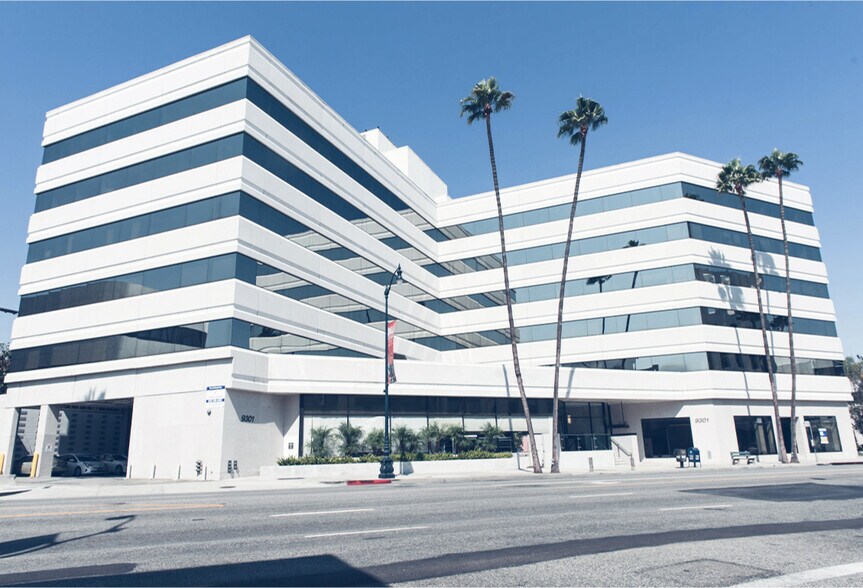 Primary Photo Of 9301 Wilshire Blvd, Beverly Hills Medical For Lease