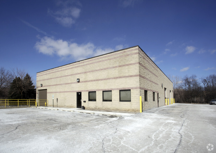 Primary Photo Of 320 Rocbaar Dr, Romeoville Warehouse For Sale