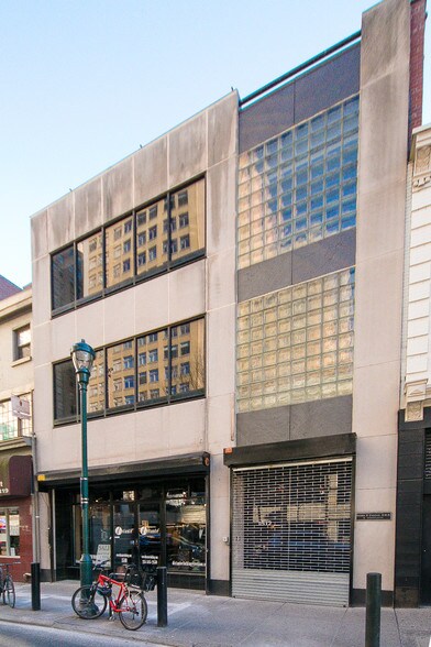 More Photos Of 1510-1512 Sansom St, Philadelphia Storefront Retail Office For Lease