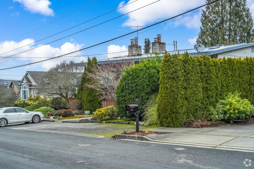 More Photos Of 324 6th Ave S, Kirkland Apartments For Sale