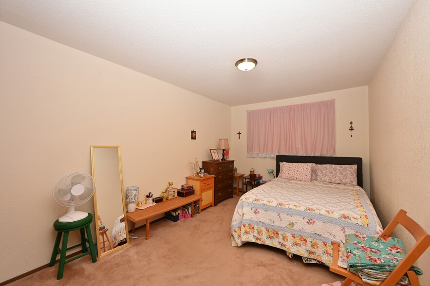 More Photos Of 3323 Oakes Ave, Everett Apartments For Sale