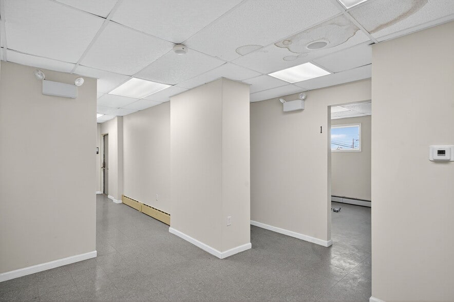 More Photos Of 1106 Broadway, Fountain Hill Office Residential For Sale