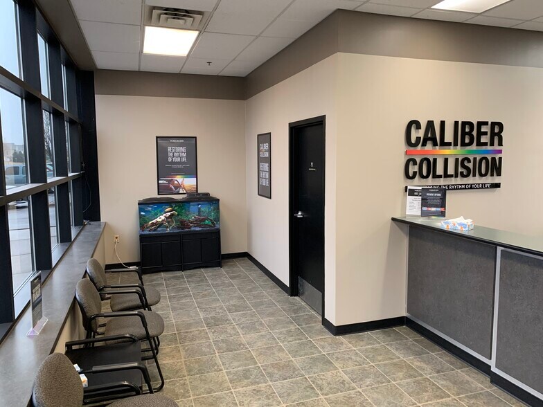 More Photos Of 15129 Foliage Ave, Apple Valley Auto Repair For Sale